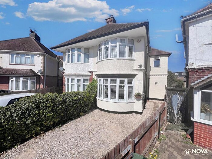 3 Bedroom Semi-Detached House To Rent In St. Michaels Crescent, Luton, LU3