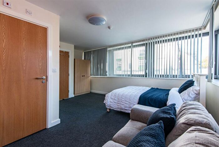 1 Bedroom Detached House To Rent In Mansfield Road, Nottingham, NG5