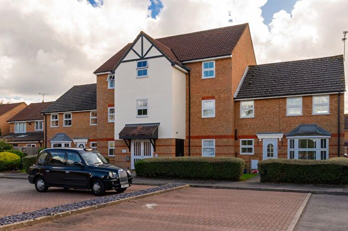 1 Bedroom Flat For Sale In Lee Close, Stanstead Abbotts, Ware, SG12