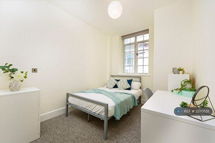 6 Bedroom Flat To Rent In Anglo Works, Sheffield, S1