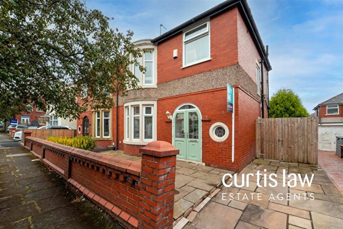 3 Bedroom Semi-Detached House For Sale In Hatfield Road, Accrington, BB5