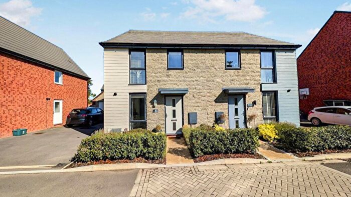 3 Bedroom Semi-Detached House For Sale In Derham Crescent, Yate, Bristol, BS37