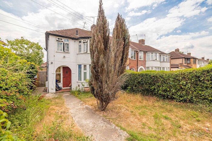 1 Bedroom Maisonette For Sale In Cumberland Avenue, Slough, SL2