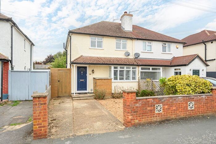 2 Bedroom Semi-detached House For Sale In First Avenue, Walton-On-Thames, KT12