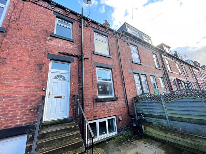 2 Bedroom House To Rent In Arthington Street, Leeds, West Yorkshire, LS10