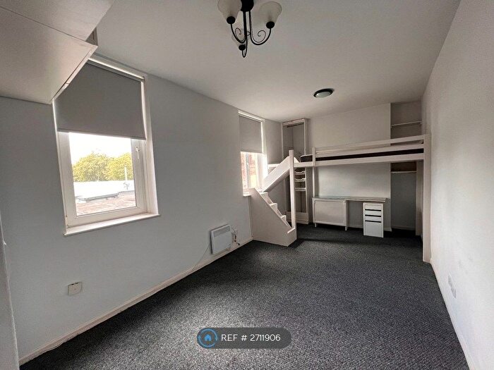 Studio To Rent In London Road, London, SE1