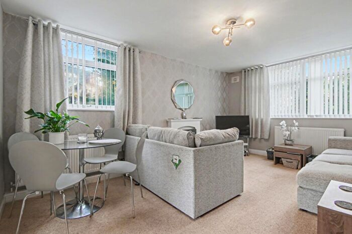 2 Bedroom Apartment For Sale In Unicorn Lane, Coventry, CV5