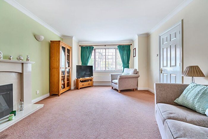 4 Bedroom Detached House For Sale In Avocet Way, Waterlooville, PO8