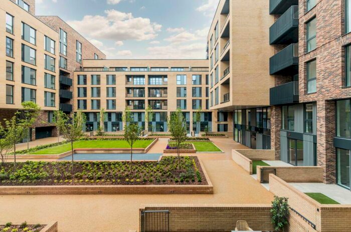 2 Bedroom Flat To Rent In Norah House, Summerstown, Wimbledon, London, SW17