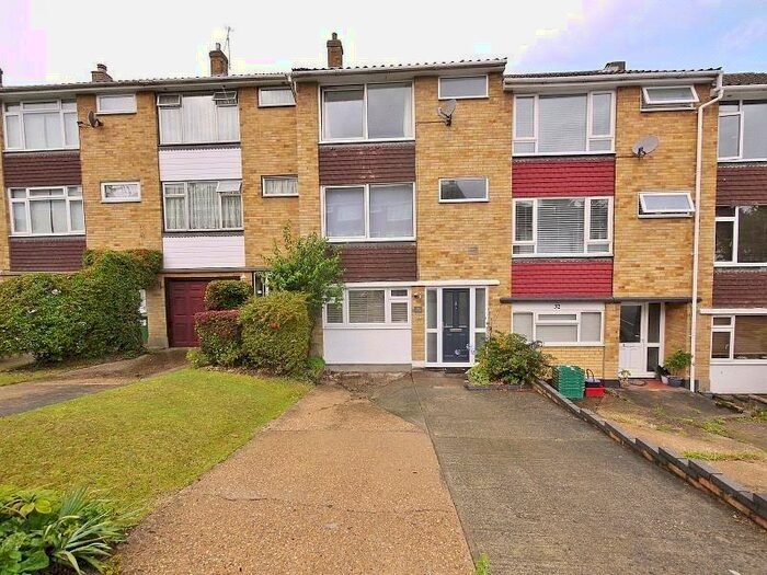 4 Bedroom Terraced House To Rent In The Vale, Brentwood, Essex, CM14