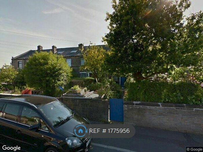 3 Bedroom Terraced House To Rent In Pear Street, Halifax, HX1