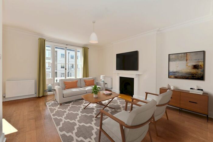 2 Bedroom Flat To Rent In Lexham Gardens, Kensington, W8