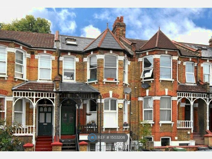 2 Bedroom Flat To Rent In Sandrock Road, London, SE13