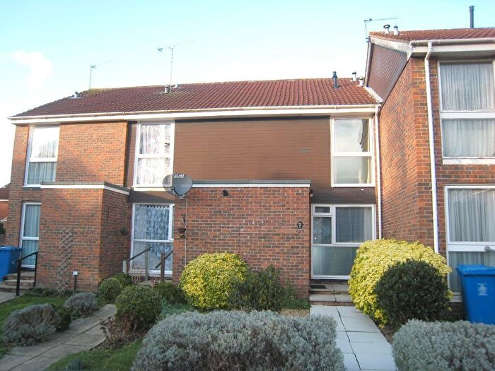 2 Bedroom Terraced House For Sale In Fotherby Court, Maidenhead, SL6