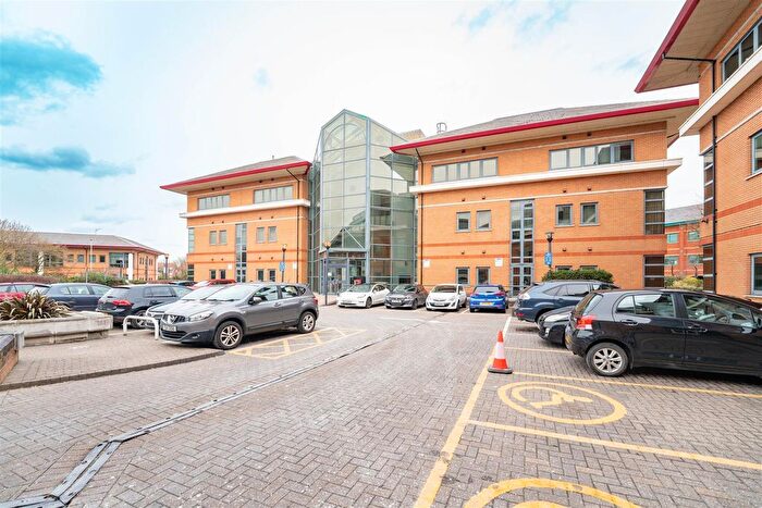 1 Bedroom Flat To Rent In Mondial Way, Harlington, Hayes, UB3