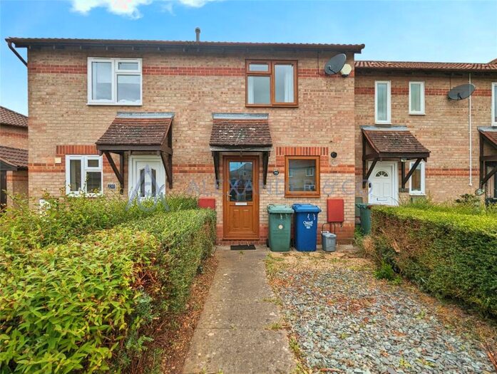 2 Bedroom Terraced House To Rent In Spruce Drive, Bicester, OX26