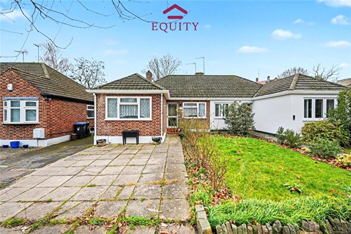 2 Bedroom Bungalow For Sale In Monks Road, Enfield, EN2
