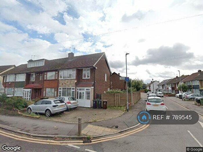 3 Bedroom Terraced House To Rent In Broomfield Road, Romford, RM6
