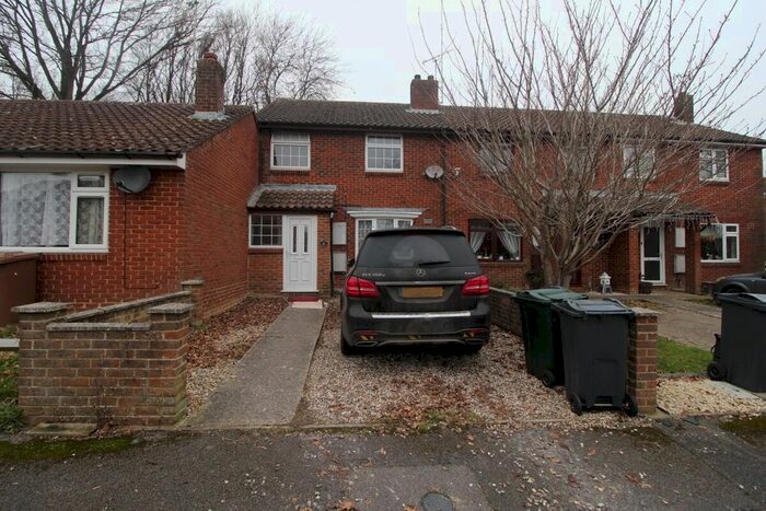 3 Bedroom Terraced House To Rent In Old Ash Close, Kennington, Ashford TN24