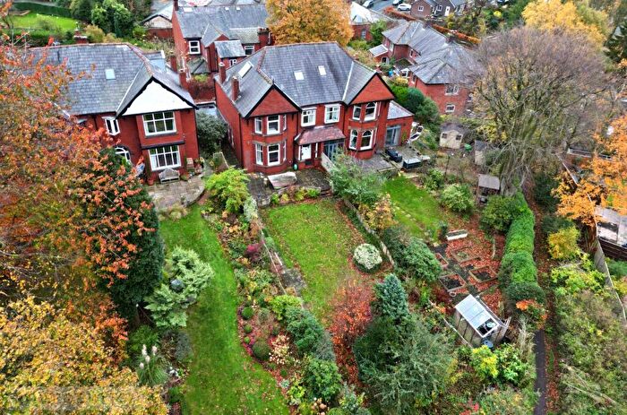 5 Bedroom Semi-Detached House For Sale In Kinders, Greenfield, Saddleworth, OL3