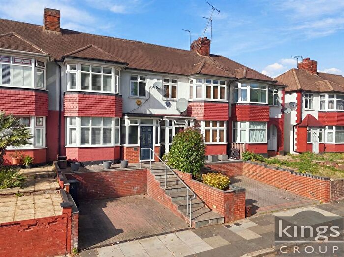 3 Bedroom Terraced House For Sale In Great Cambridge Road, Enfield, EN1