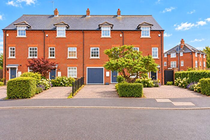 3 Bedroom Apartment To Rent In Goldsmith Way, St. Albans, Hertfordshire, AL3