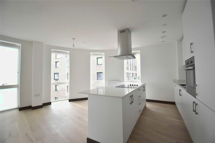 2 Bedroom Flat To Rent In Station Square, Cambridge, CB1