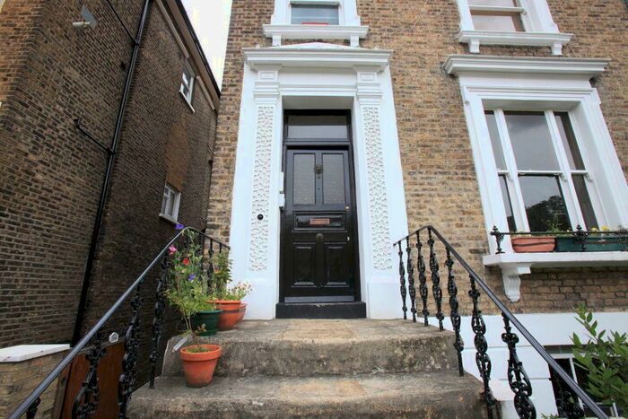 2 Bedroom Flat To Rent In Devonshire Road, Forest Hill, SE23