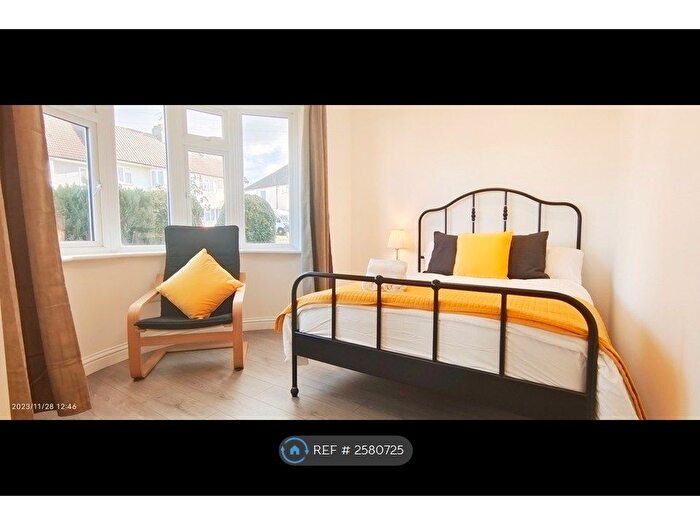 2 Bedroom Flat To Rent In Townsend Lane, London, NW9