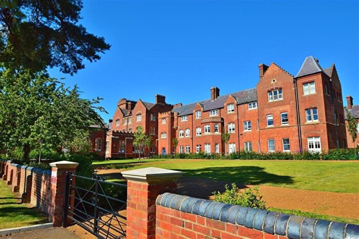 3 Bedroom Apartment For Sale In Blewbury Court, Cholsey, Wallingford, Oxfordshire, OX10