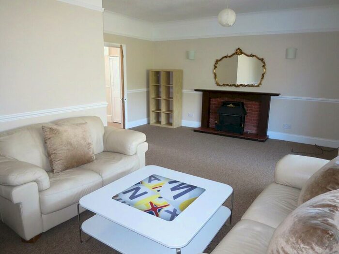 5 Bedroom Detached House To Rent In Somerley Road, Winton, Bournemouth, BH9