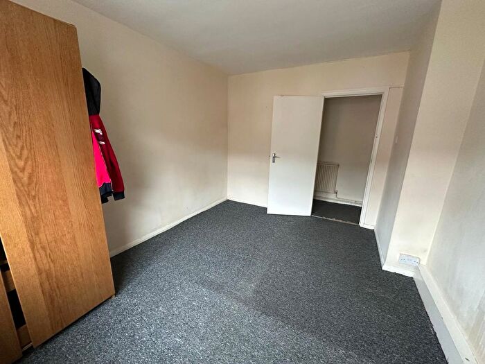 1 Bedroom Flat To Rent In Townsley Close, Luton, Bedfordshire, LU1