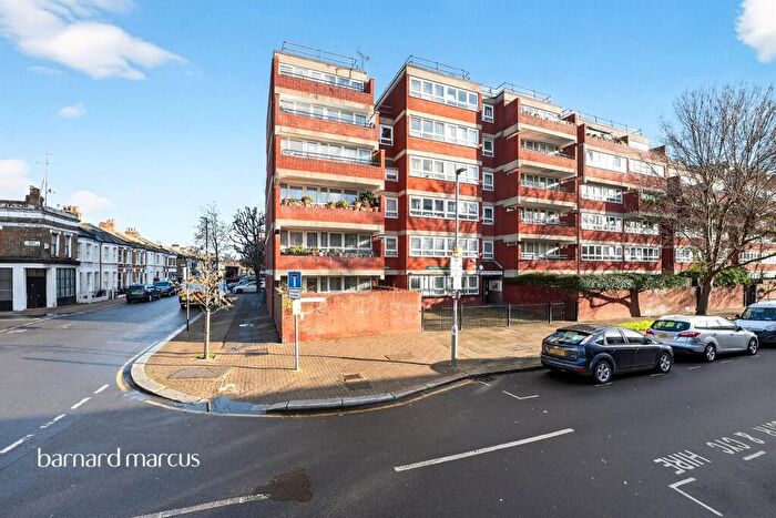1 Bedroom Apartment For Sale In Bullen Street, London, SW11