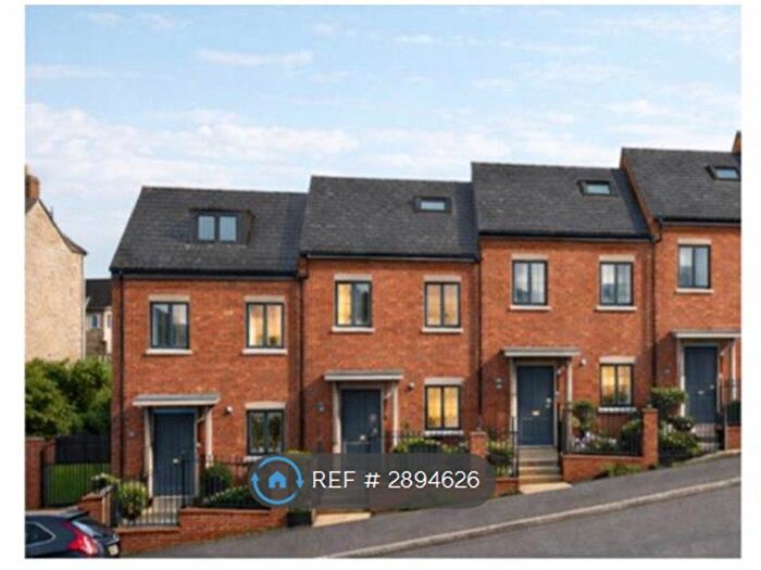 3 Bedroom Terraced House To Rent In Yelvertoft Road, Northampton, NN2