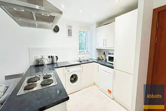 2 Bedroom Flat To Rent In Pooleys Yard, Ipswich, IP2