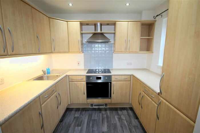 2 Bedroom Flat To Rent In Westcliffe, Wellington Road, Eccles M30