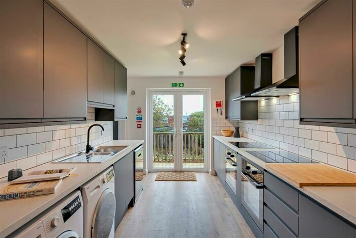 6 Bedroom House To Rent In Glebelands Road, Filton, Bristol, BS34
