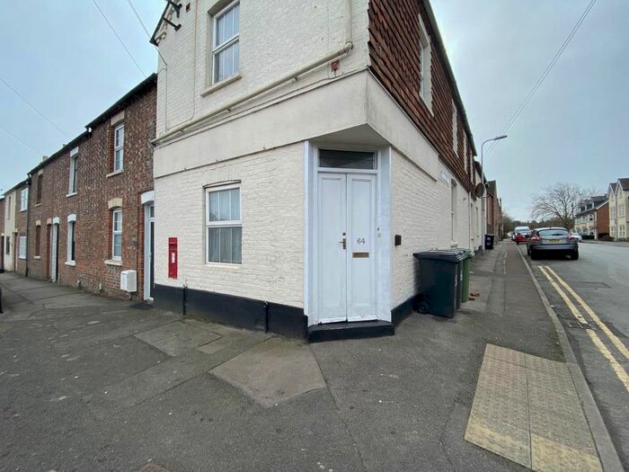 2 Bedroom Flat To Rent In Enborne Road, Newbury, RG14