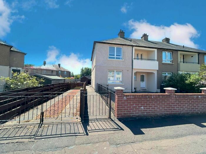 2 Bedroom Flat For Sale In Tay Street, Grangemouth, FK3