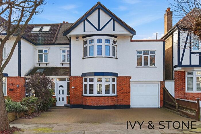 4 Bedroom Semi-Detached House For Sale In Rosedene Gardens, Ilford, Greater London, IG2