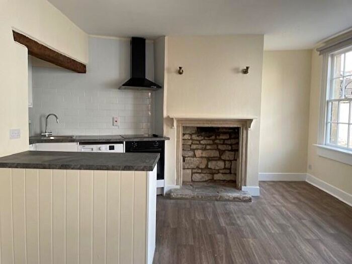 2 Bedroom Flat To Rent In Silver Street, Bradford-On-Avon, Wiltshire, BA15