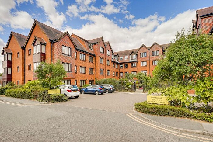 2 Bedroom Flat For Sale In Water Lane, Leighton Buzzard, LU7