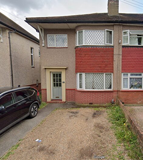 3 Bedroom End Of Terrace House To Rent In Wood End, Hayes, UB3