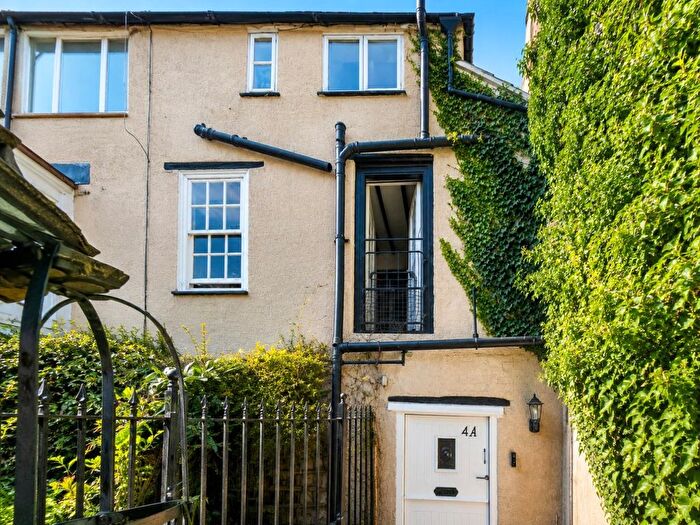 2 Bedroom Flat For Sale In Old Town, Wotton-Under-Edge, GL12