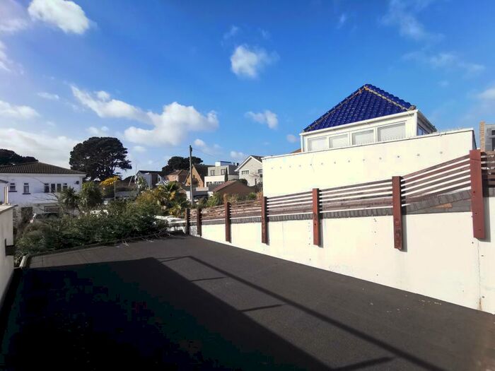 4 Bedroom Apartment To Rent In Panorama Road, Poole, BH13