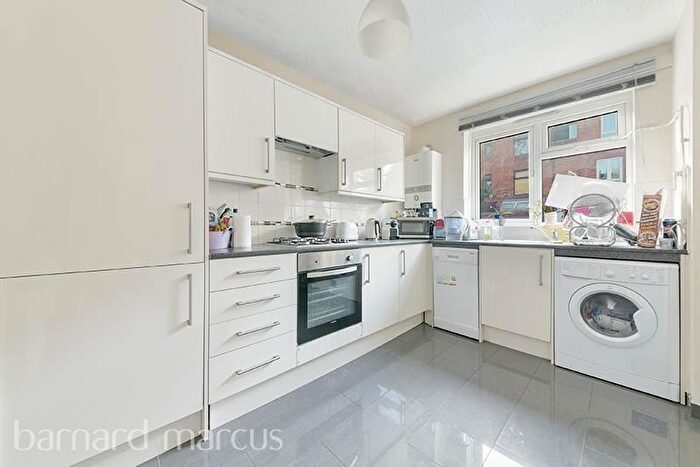 2 Bedroom Property To Rent In Felmersham Close, Clapham, SW4