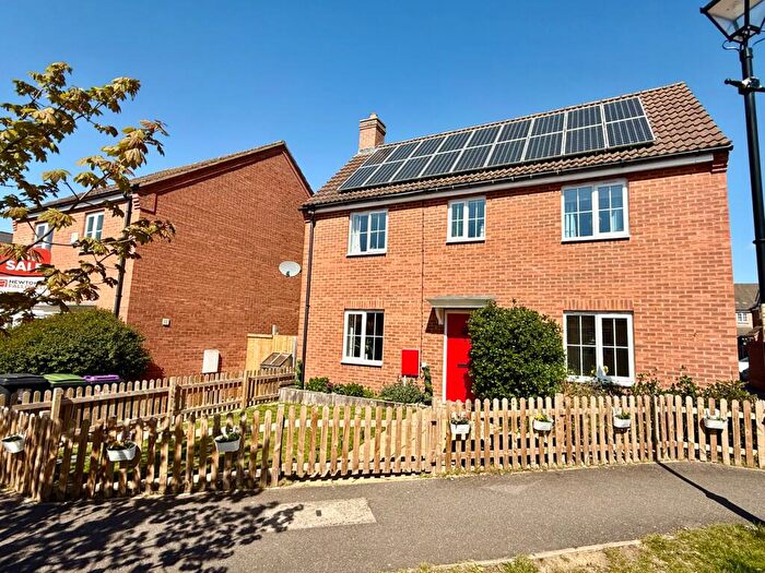 4 Bedroom Detached House For Sale In Bluebell Walk, Witham St Hughs, LN6