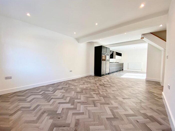 4 Bedroom House To Rent In Westfield Road, Backwell, BS48