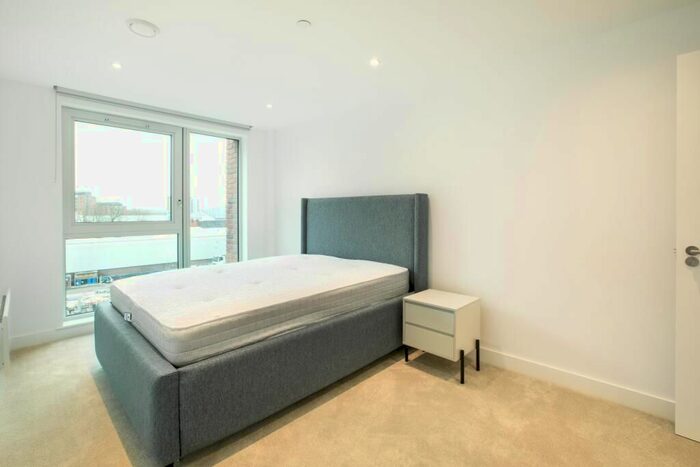 1 Bedroom Flat To Rent In Canning Road, Addiscombe, Croydon, CR0