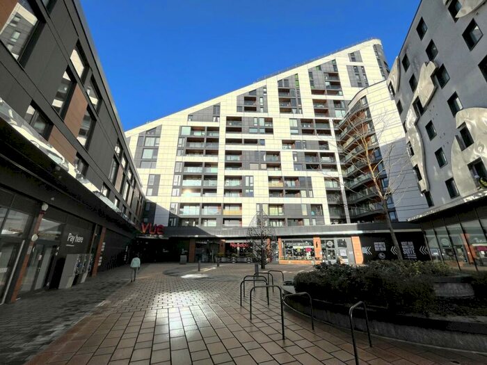 2 Bedroom Apartment To Rent In St Marks Square, Bromley, BR2